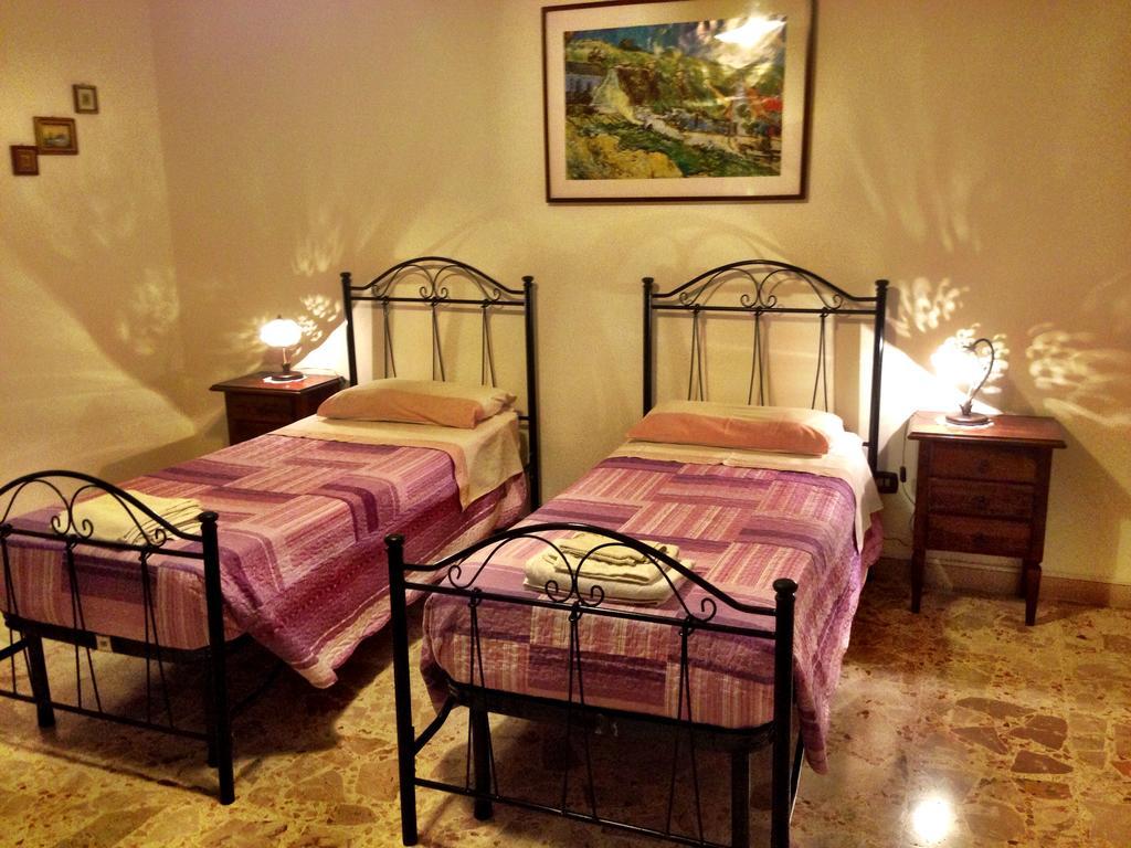 B&B Casa Bianca Taranto Eksteriør billede